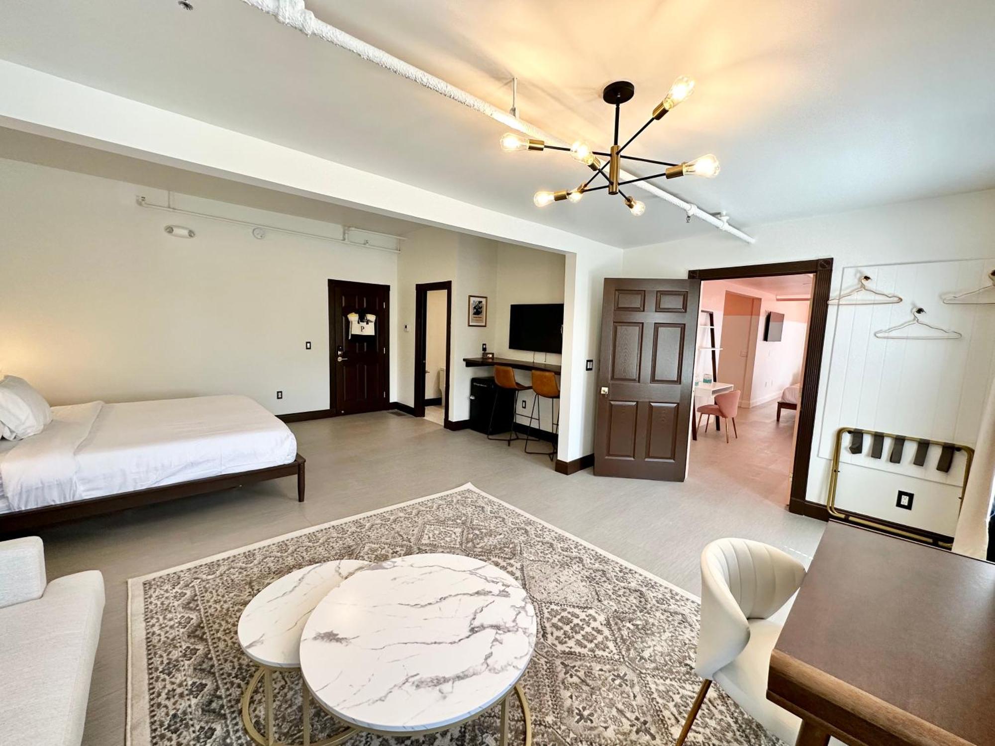 Peninsula Bed & Cocktails Hotel Gulfport Kültér fotó