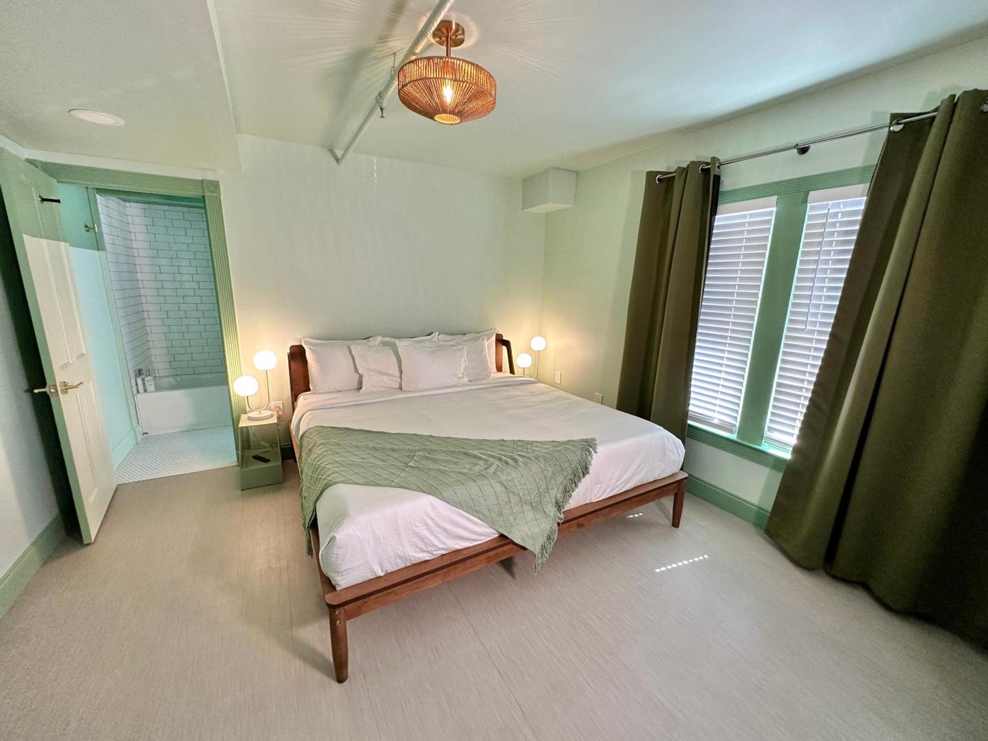 Peninsula Bed & Cocktails Hotel Gulfport Kültér fotó